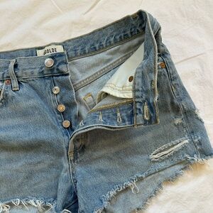 AGOLDE mid/low rise distressed jean shorts size 26